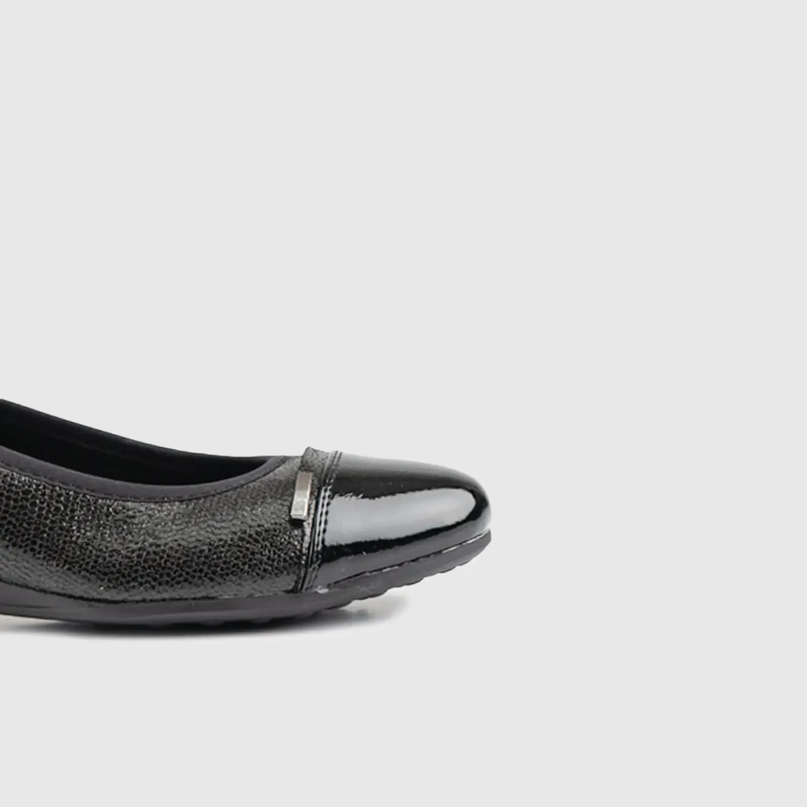 Soft Style Rishi Wedge Black 00217