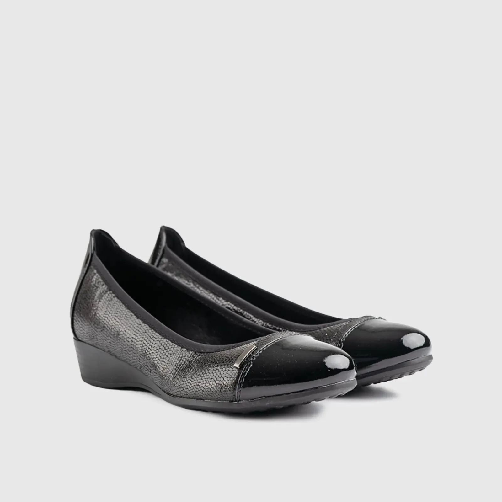 Soft Style Rishi Wedge Black 00217