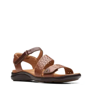 Women's Clarks Kitly Way Sandal – Comfort Meets Summer Style